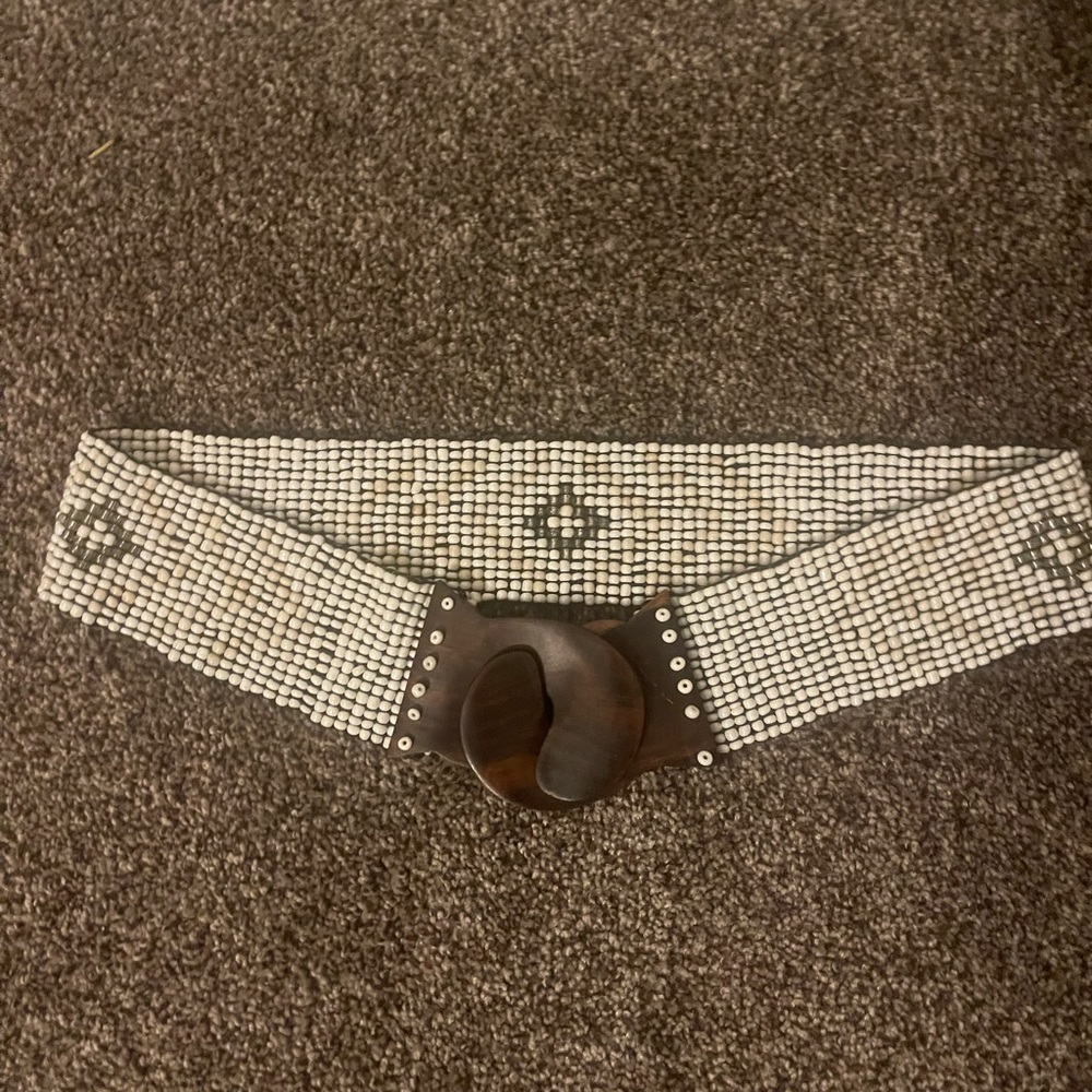 Beaded belt wooded clasp new brown off white color